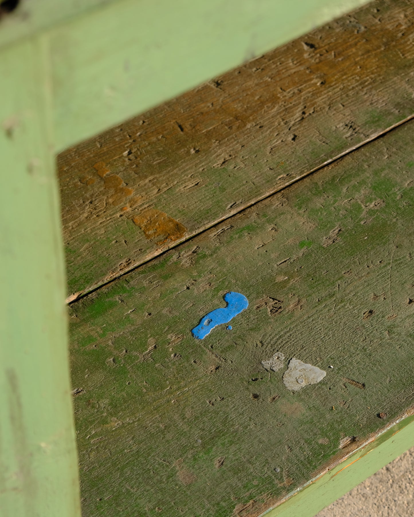 Tavolo industriale autentico anni ’50 – ferro e legno verniciato verde/blu