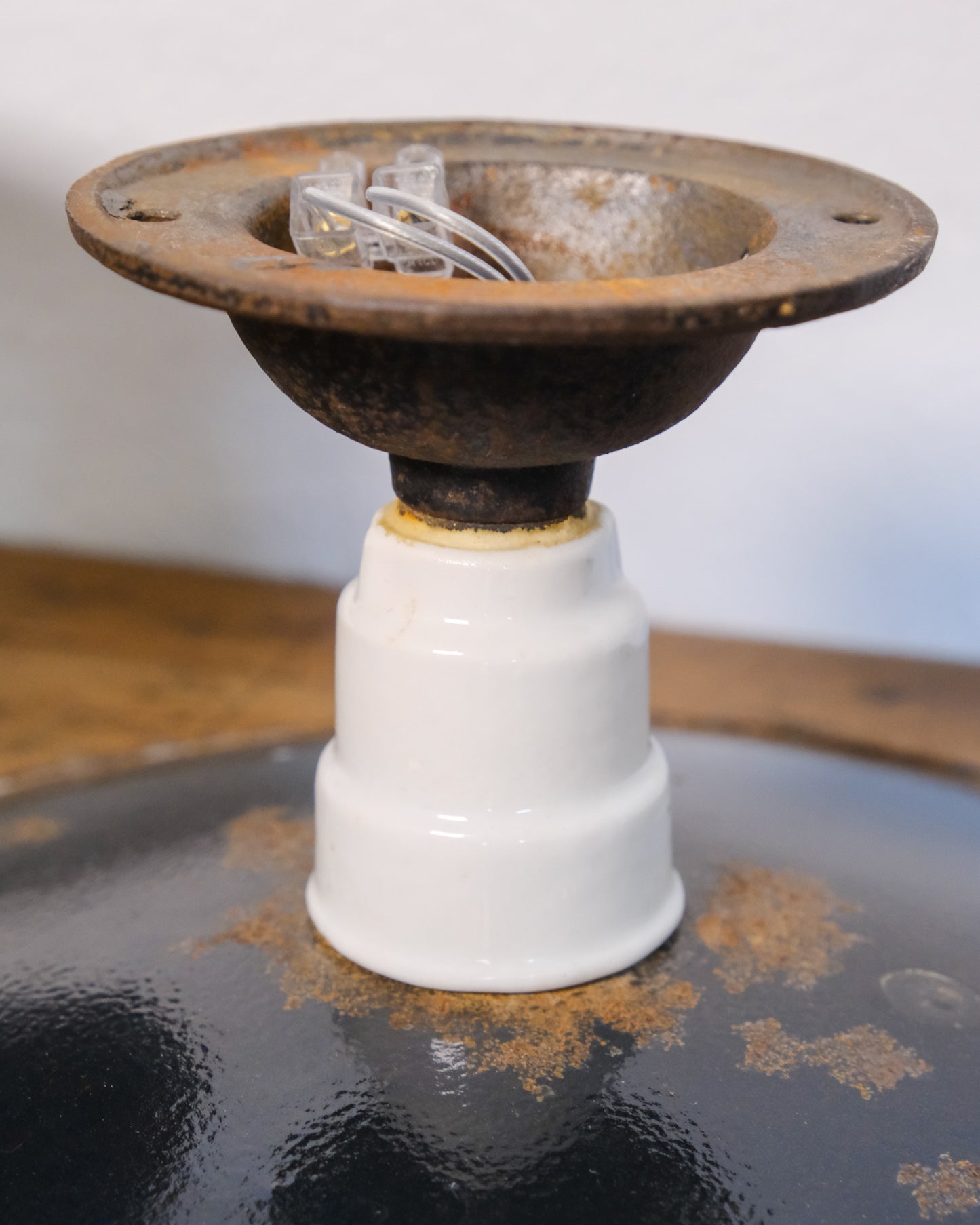 Coppia di lampade industriali