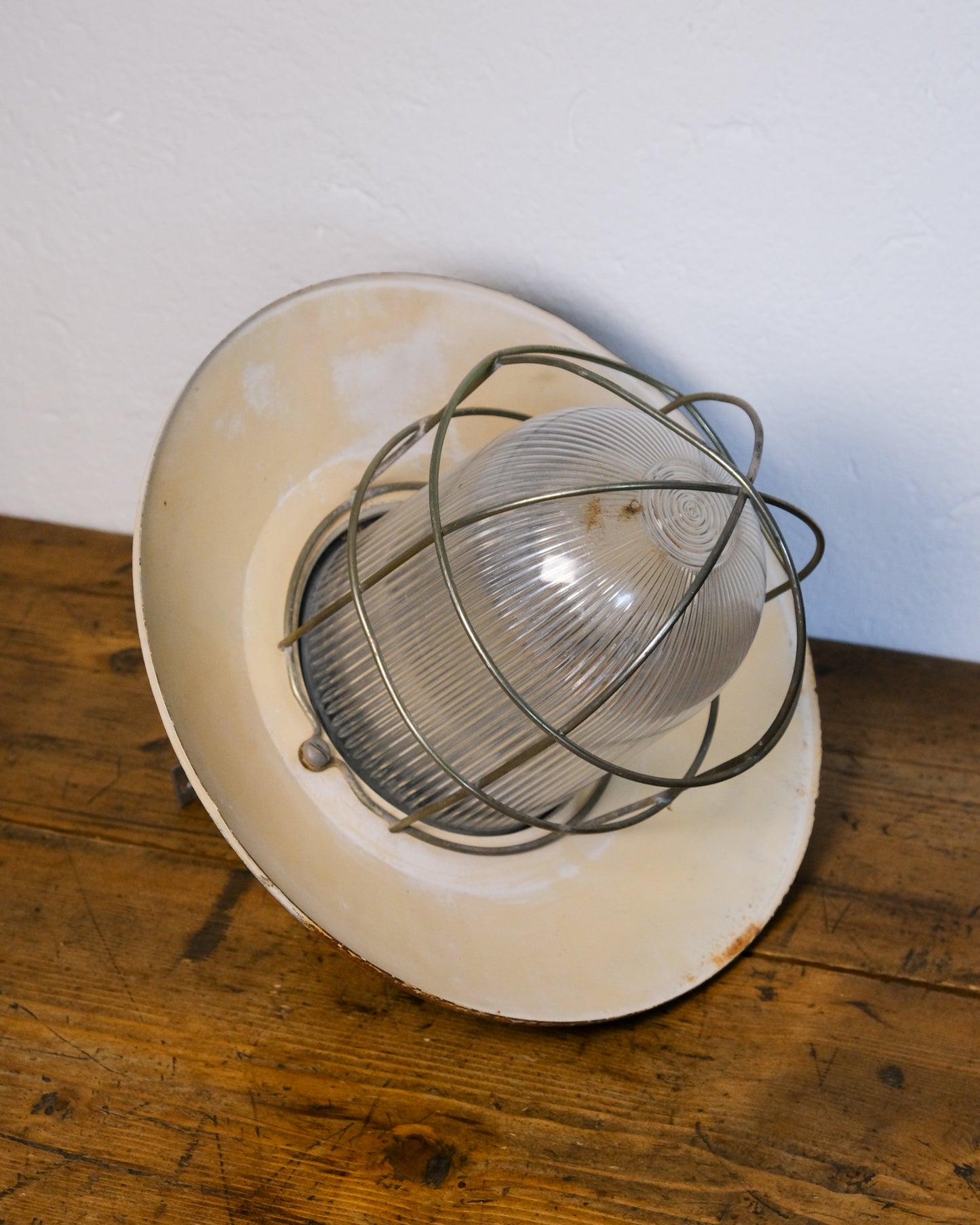Lampada da parete industriale