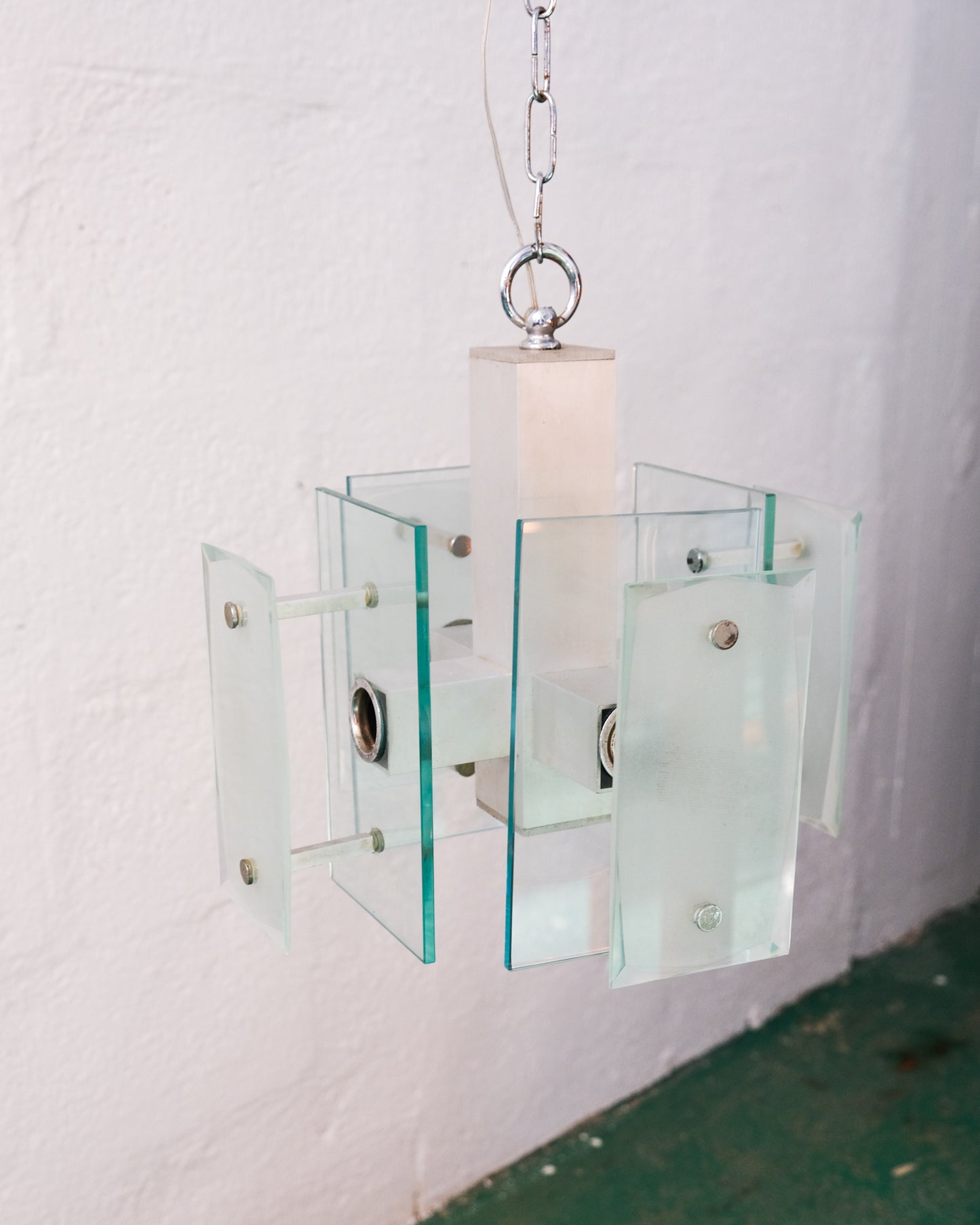Lampadario in vetro e alluminio