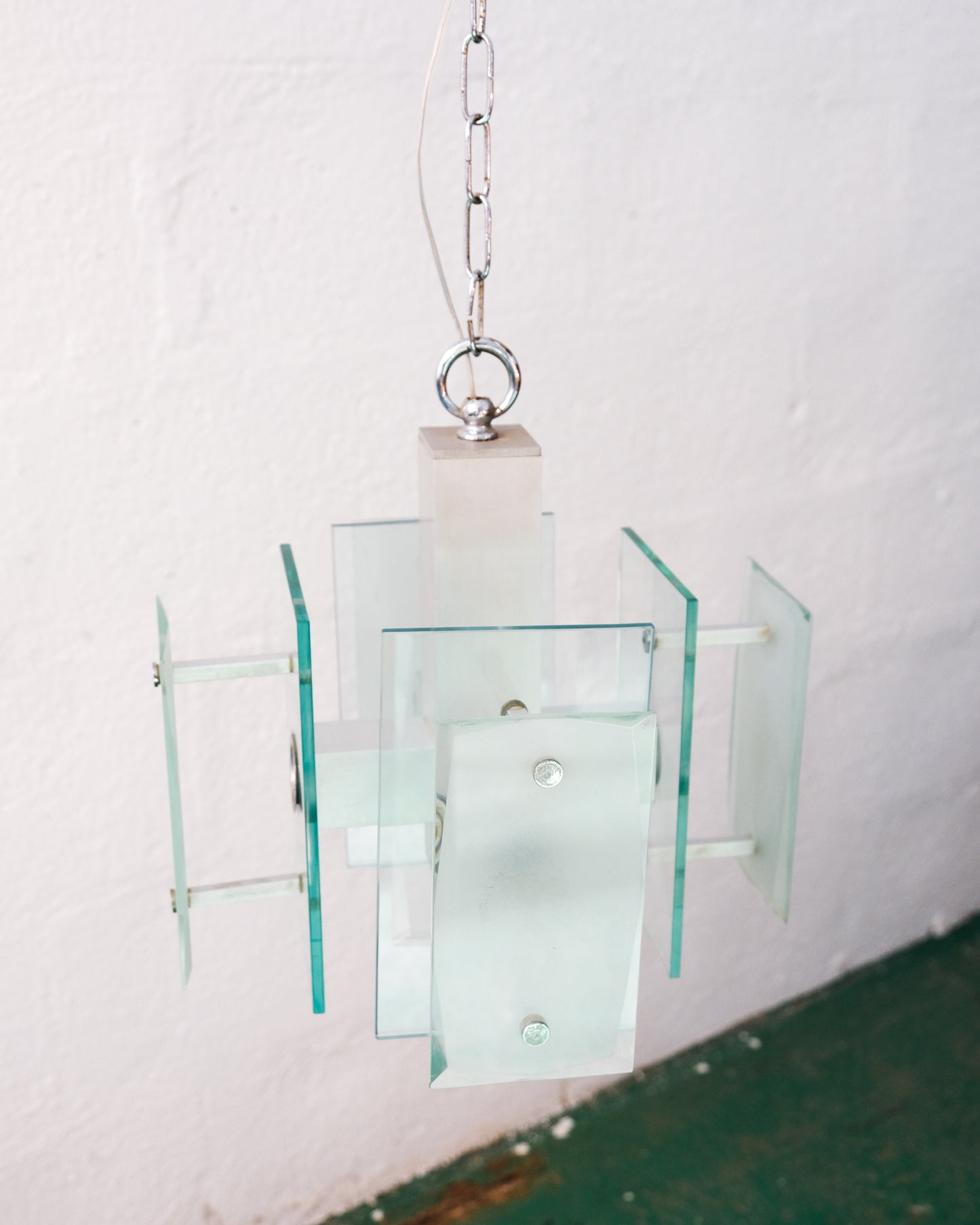 Lampadario in vetro e alluminio