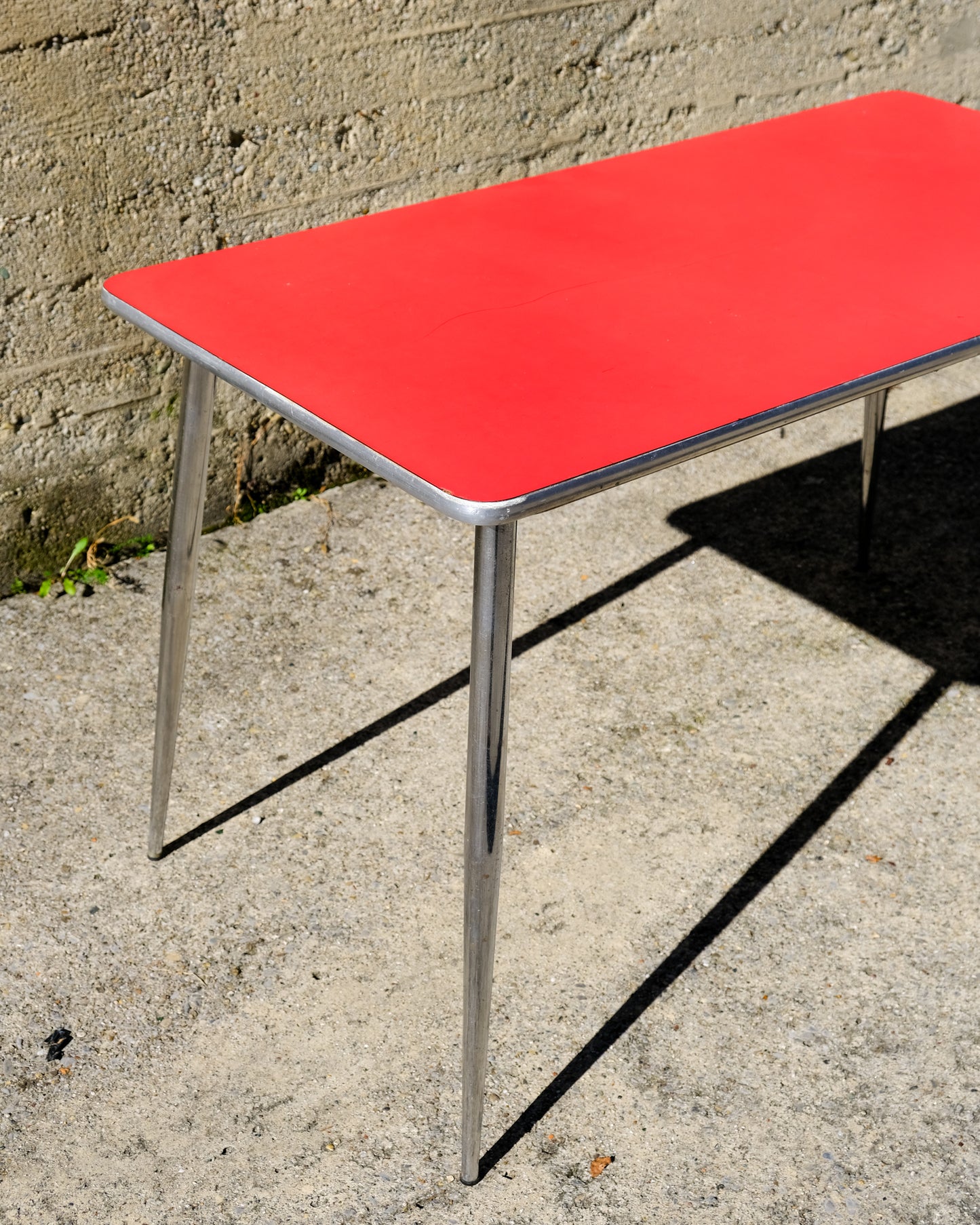Set tavolo e 3 sedie in formica vintage